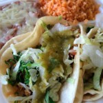 tacos mexicains à la sauce salsa verte