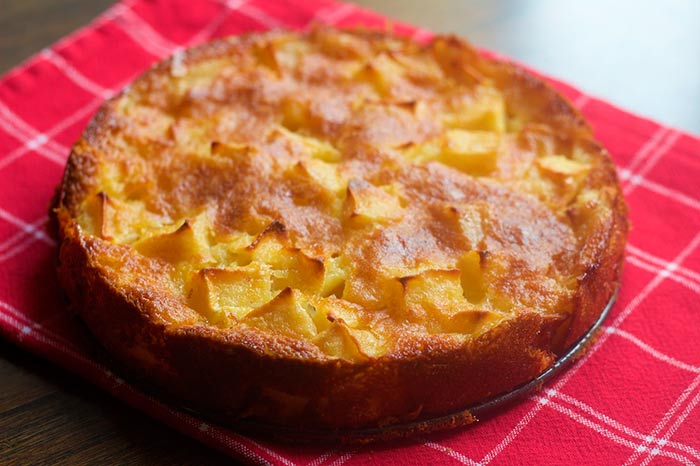 recette de gateau aux pommes de grand-mère : un gâteau tout simple moelleux