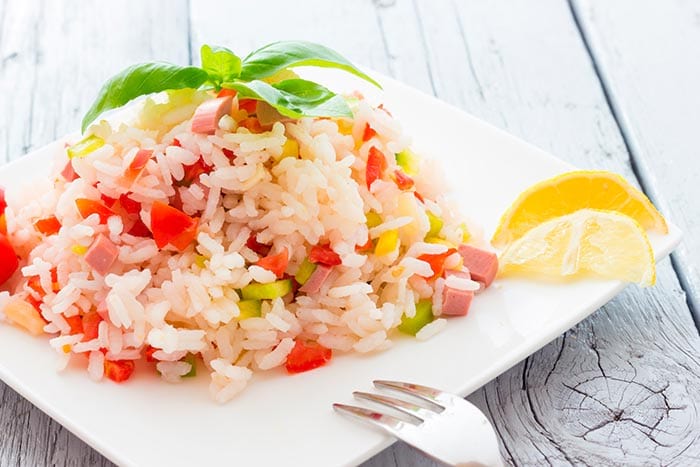 salade de riz healthy et équilibrée : recette de cuisine facile