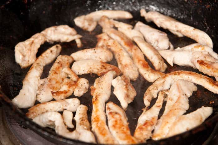 préparation de la recette de fajitas de poulet