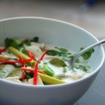 soupe thaï : recette de soupe au lait de coco, ou tom kha kai