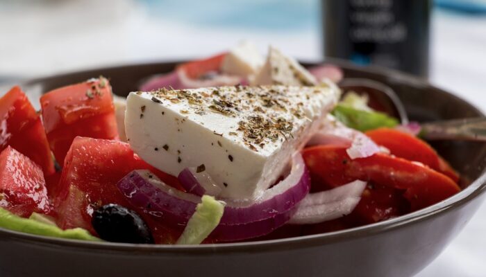 recette facile d'une salade grecque traditionnelle